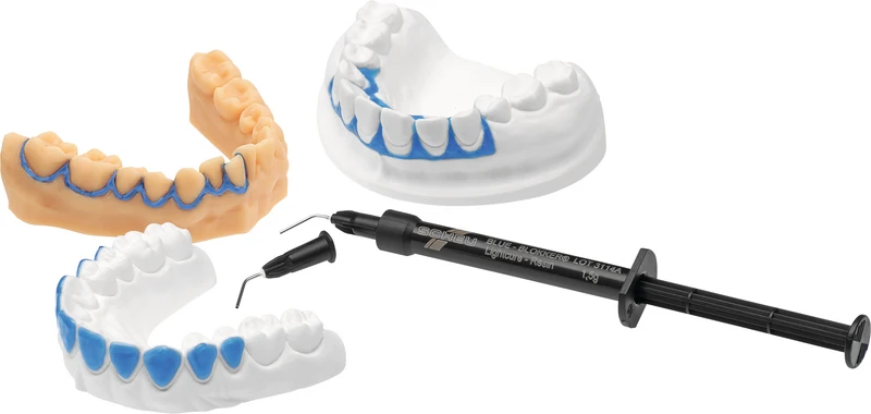 Packung 4 x 1,5 g BLUE-BLOKKER, 2 x Kanüle Ø 0,6 mm, 8 x Kanüle Ø 0,9 mm Packung 4 x 1,5 g BLUE-BLOKKER, 2 x Kanüle Ø 0,6 mm, 8 x Kanüle Ø 0,9 mm