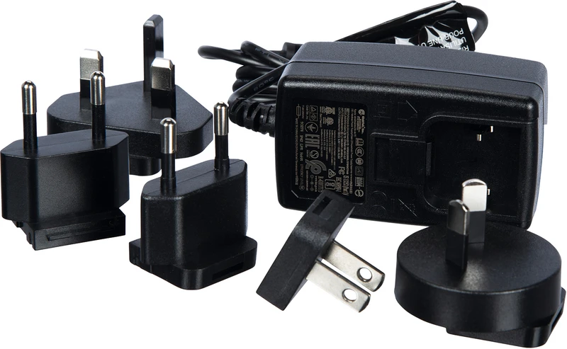 Stück mit Universalstecker Stück mit Universalstecker